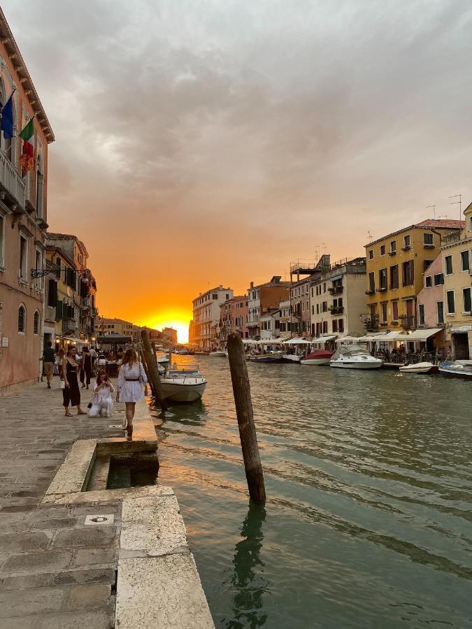 Casa Virginia Direct At The Canal Cannaregio With Own Roof Terrace Venedig Exteriör bild