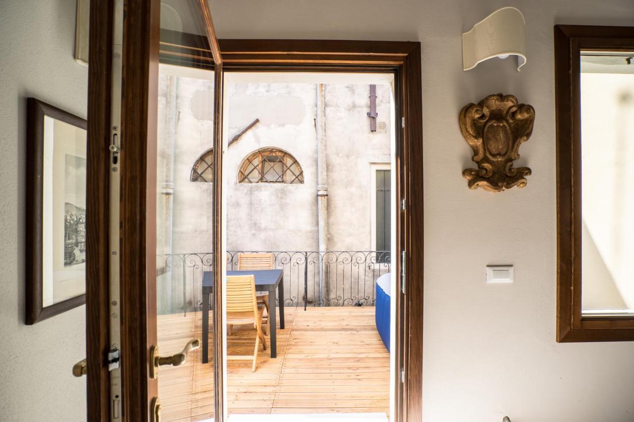 Casa Virginia Direct At The Canal Cannaregio With Own Roof Terrace Venedig Exteriör bild