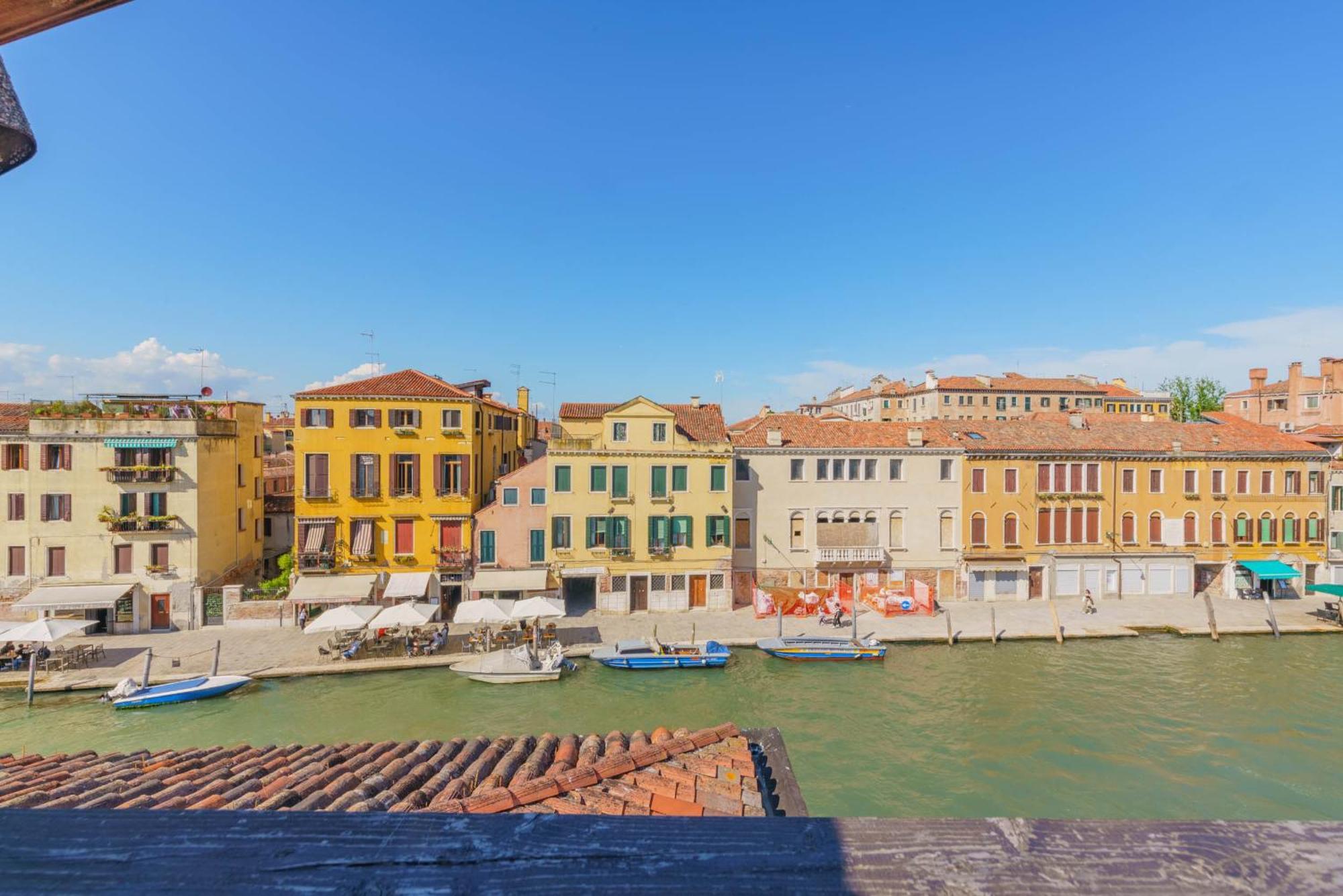 Casa Virginia Direct At The Canal Cannaregio With Own Roof Terrace Venedig Exteriör bild